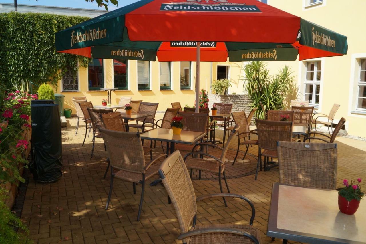 Ferienwohnungen Im Gasthaus Zur Gruenen Wiese Sebnitz Esterno foto